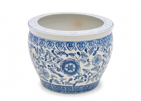 עציץ סיני דקורטיבי עשוי חרס מעוטר בכחול קובלט חתום