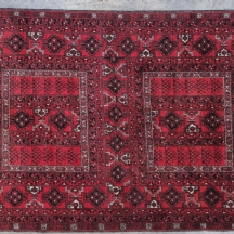 שטיח טורקמני בעבודת-יד דגם גול מסורתי בצבעי אדום עמוק