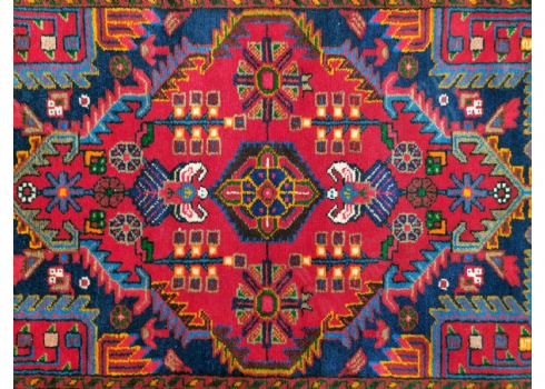 שטיח יד-קשר פרסי - דגם גאומטרי עשיר ומלא חיים