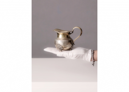 קנקן כסף רוסי מוזהב מתוצרת הצורף: ואסילי איבנוביץ פופוב Vasily Ivanovich Popov