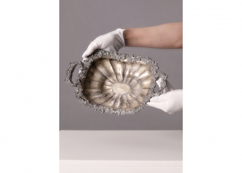 כלי כסף רוסי עתיק, חתום בחלקו הפנימי שאריות ציפוי זהב (שחוק)