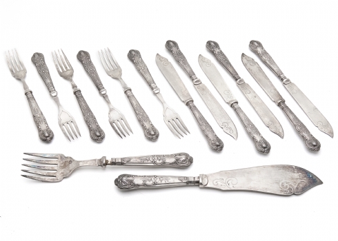 סט סכו"ם אנגלי להגשת דגים, קליפת הידיות עשויה כסף 'סטרלינג' (925) חתום