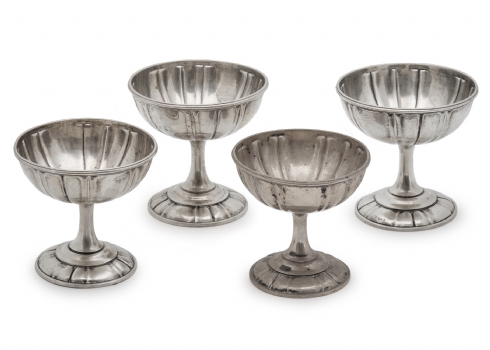 ארבעה גביעי לפתן גרמנים עשויים כסף, מתוצרת: ג'וזף ארנולד (Josef Arnold) מהמבורג