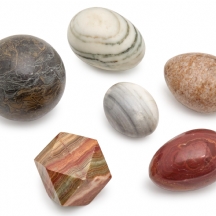 לוט של 6 חפצי נוי עשויים סוגי שיש שונים