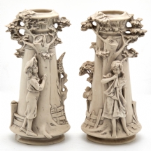 זוג אגרטלים צ'כים מתקופת סגנון האר נובו, מתוצרת 'רויאל דקס' (Royal Dux)