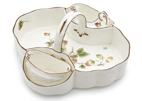 סל תותים וינטג’ מפורצלן בון צ’יינה (Coalport), דגם Strawberry