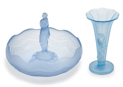 שני פריטי ארט דקו מזכוכית כחולה מט (Frosted Glass)