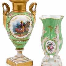 שני אגרטלי פורצלן עתיקים