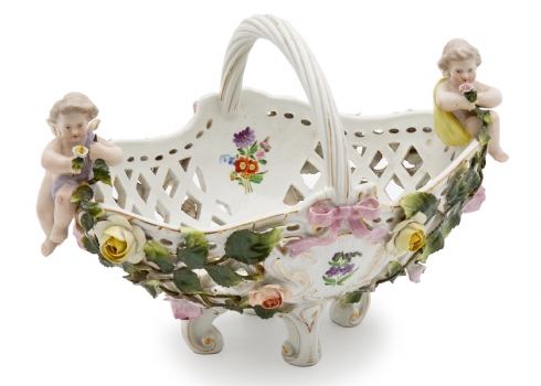 כלי פורצלן גרמני עתיק מתוצרת: 'סיטזנדורף' (Sitzendorf), מעוצב בצורת סלסלה