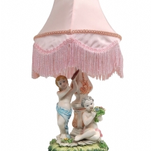 מנורת שולחן דקורטיבית עם דמויות ילדים