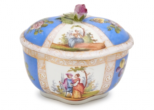 כלי פורצלן גרמני עתיק ומכסה תואם, 1880 בקירוב, מתוצרת קרל טיימה, דרזדן