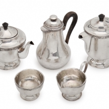 סט אנגלי מצופה כסף מתוצרת VINERS Sheffield, עם קנקן שוקו צרפתי עתיק