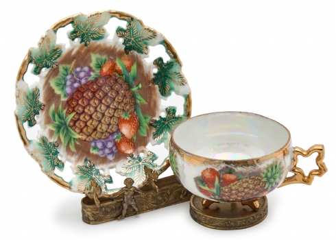 מעמד מתכתי דקורטיבי לכוס ותחתית עם מלאך כולל סט תה יפני Royal Sealy