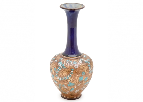 אגרטל קרמיקה אנגלי עתיק, מתוצרת רויאל דולטון (Royal Doulton) מעוטר באמייל ובזהב