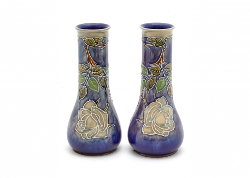 זוג אגרטלי קרמיקה אנגליים עתיקים מתוצרת רויאל דולטון Royal Doulton