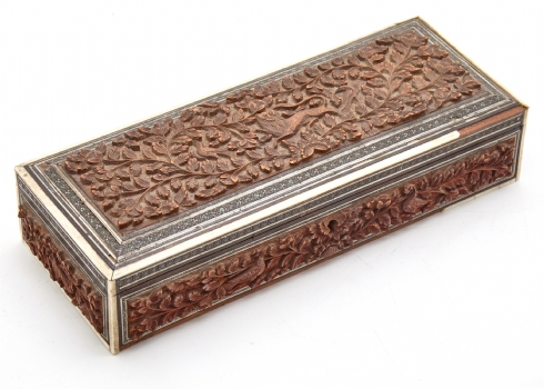 תיבת תכשיטים אנגלו הודית עתיקה מהמאה ה-19, עשויה עץ ועצם