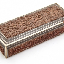 תיבת תכשיטים אנגלו הודית עתיקה מהמאה ה-19, עשויה עץ ועצם