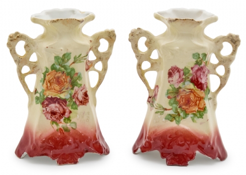 זוג אגרטלי פורצלן אנגליים עתיקים, מהמאה ה-19 (ויקטוריאניים)