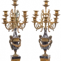 זוג קנדלברות עתיקות עשויות שיש וברונזה