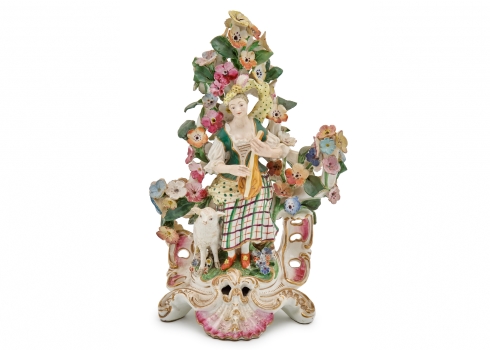 קישוט שולחני אנגלי עתיק עשוי פורצלן, בסגנון צ'לסי (Chelsea), לא חתום