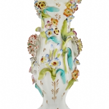 אגרטל פורצלן אנגלי עתיק מהמאה ה-19, יוצר באזור סטפורדשייר