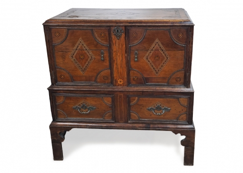 שידה אנגלית עתיקה מהתקופה הג'ורג'יאנית (1714-1837)