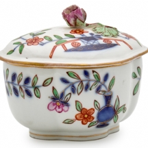 כלי לסוכר עם מכסה תוצרת 'Meissen', דגם 'Sheaf', חתום