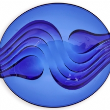 צלחת זכוכית קובלט כחול בסגנון אר דקו, שנות ה־70