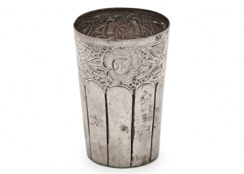 כוס קידוש עשויה כסף 925, חתומה, מעוטרת ונושאת מונוגרם א.כ