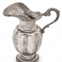 קנקן כסף עשוי כסף 'סטרלינג' (925), חתום