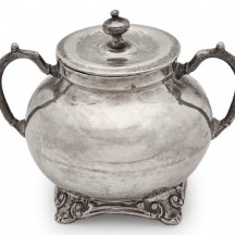 כלי כסף כבד ומכסה תואם לסוכר, עשוי כסף 'סטרלינג' (925), חתום