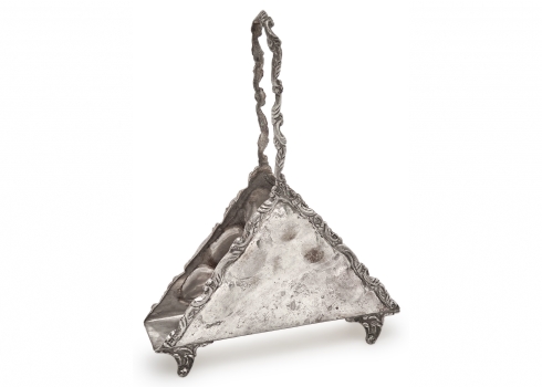 מעמד שולחני למפיות (מפיון), עשוי כסף 'סטרלינג' (925), חתום