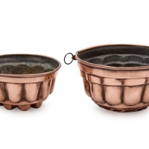 זוג תבניות אפייה וינטג' עשויה נחושת בעיטור תבליט