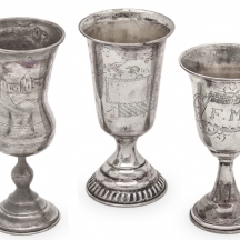 שלושה גביעי כסף לקידוש יצרנים ודגמים שונים חתומים