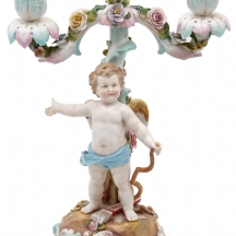 פמוט שולחני גרמני עתיק מסוף המאה ה-19, יוצר באזור דרזדן בסגנון מייסן