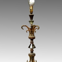 בסיס (רגל) למנורה שולחנית, גדולה ומרשימה מעוצבת בסגנון קלאסי עשויה מתכת וקריסטל