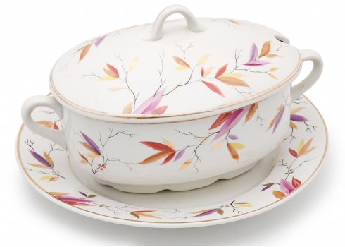 קערת הגשה עם מכסה וצלחת תחתית - פורצלן 'Proletary', נובגורוד ברה"מ 1958–1967