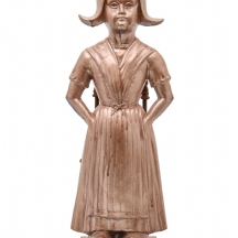 פסל וינטג' מברזל יצוק בדמות נערה הולנדית עם כלי אח