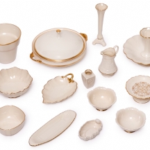 סט כלי פורצלן אמריקאים מתוצרת 'לנוקס' 'Lenox' ארה"ב, דגמים שונים מעוטרים בזהב