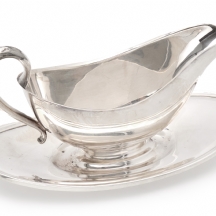 כלי אמריקאי לרוטב עשוי נחושת מצופה כסף מתוצרת: 'גורהם' 'Gorham', חתום