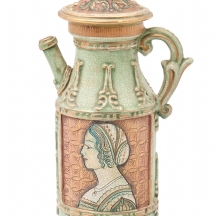 קנקן קרמיקה איטלקי בסגנון הניאו רנסנס מתוצרת חברת 'דרוטה' 'Deruta' מעוטר ציור יד