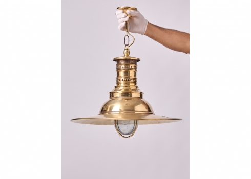 מנורת ספינה עשויה פליז חתומה 'PACIFIC STAR STEAMSHIP CO'