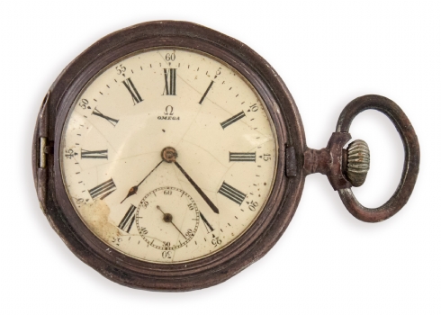 שעון כיס עתיק מתוצרת חברת 'אומגה' 'Omega' עשוי כסף '800', חתום