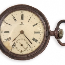 שעון כיס עתיק מתוצרת חברת 'אומגה' 'Omega' עשוי כסף '800', חתום