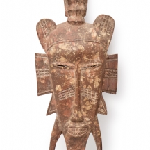 מסכה אפריקאית של שבט הסנופו (Senufo) מחוף השנ- הב
