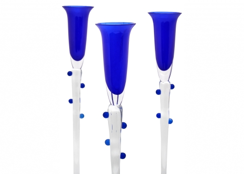 שלישיית פמוטי זכוכית רוזנטל (Rosenthal) גרמניה בצבע כחול עשויים קובלט וזכוכית