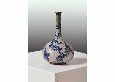 כד קלואזונה (Cloisonne) סיני עשוי נחושת ואמייל