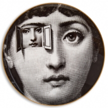 צלחת פורצלן Rosenthal x Fornasetti – סדרת “Temi e Variazioni”
