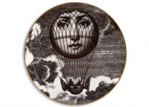 צלחת פורצלן Rosenthal x Fornasetti – סדרת “Temi e Variazioni”