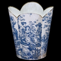 סל לניירות עשוי פח מעוטר בכחול